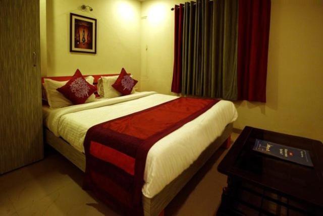 אחמדאבאד Hotel Royal Apple מראה חיצוני תמונה